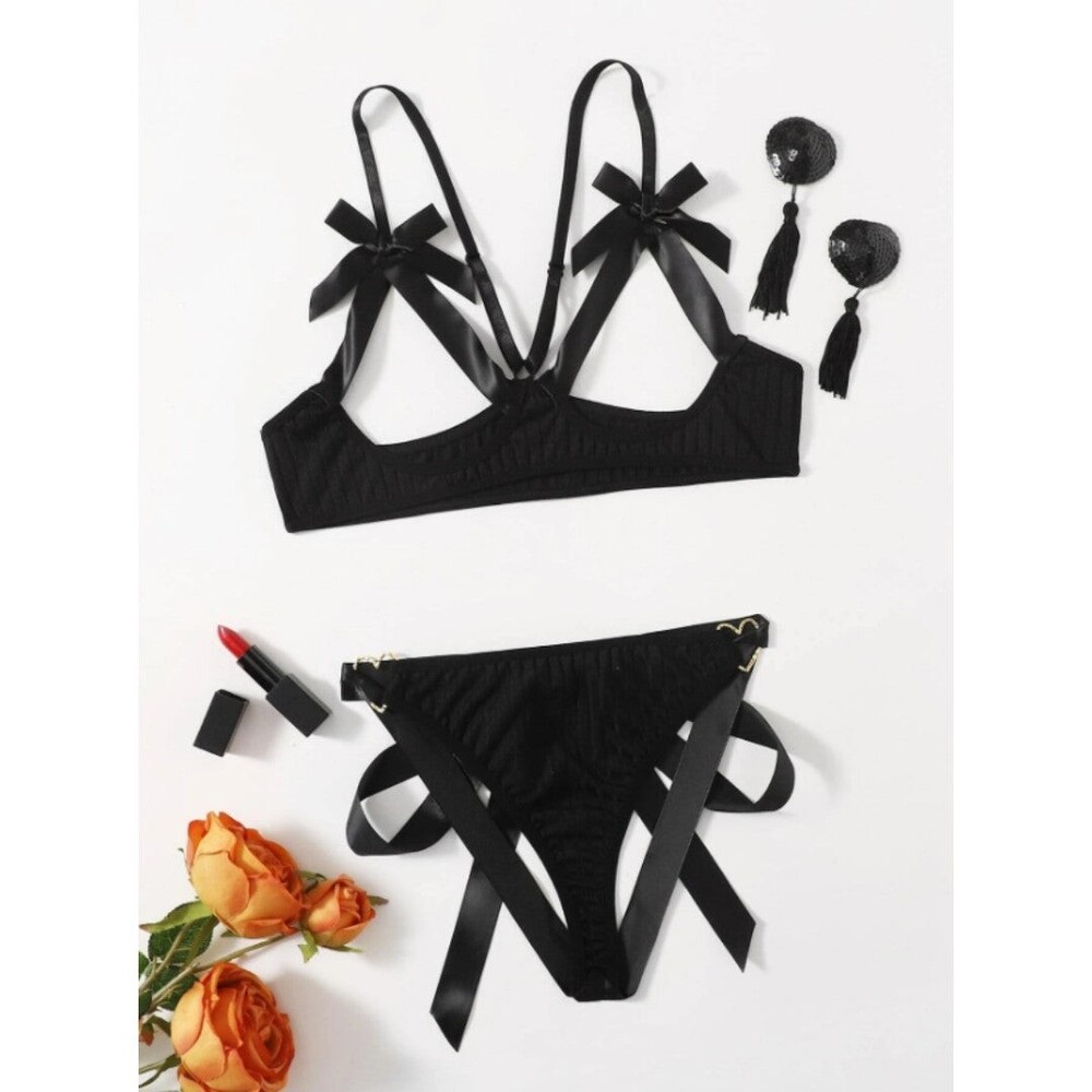 Size 12 (X-Large) Cut-out Bow Decor Lingerie Set With 1 pair of Nipple Covers